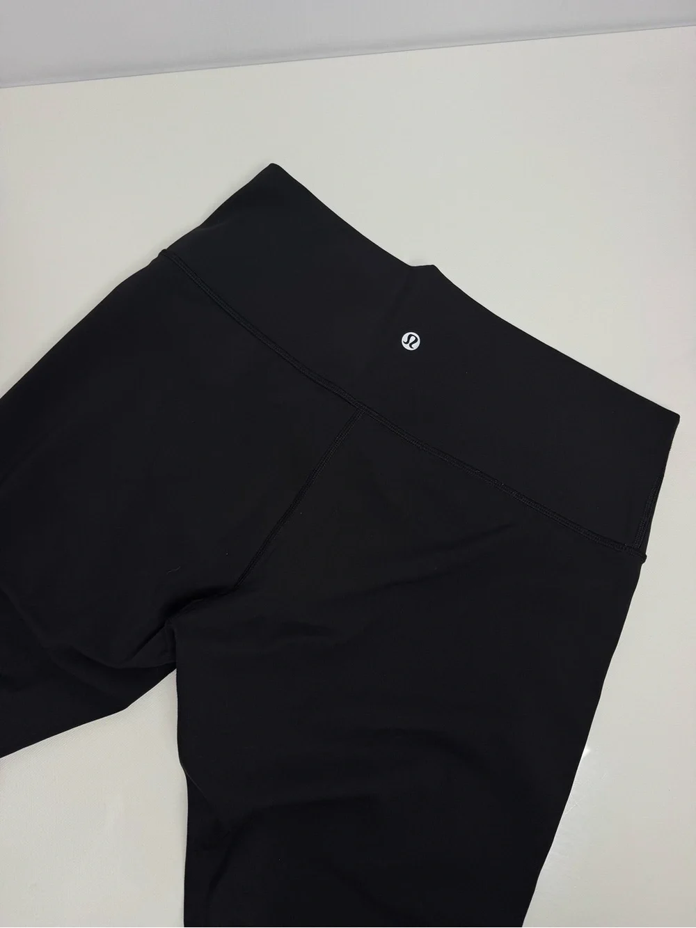 Lululemon Black Cropped Leggings Size 12 Yoga Workout Pants